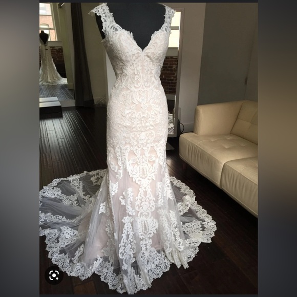 Essence of Australia wedding dress D2320 - Picture 5 of 5